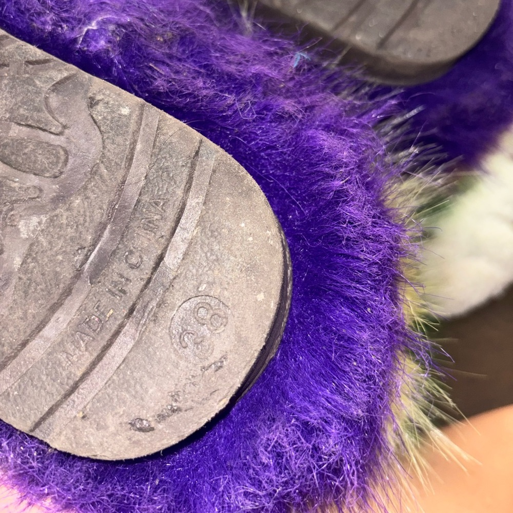 Mardi Gras Fur Boots - Picture 6 of 6